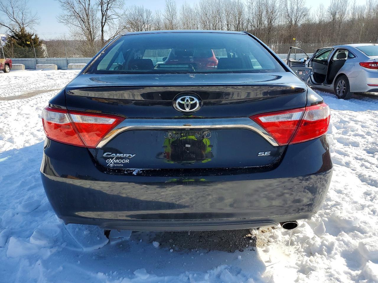 2017 Toyota Camry Le - Фото 6