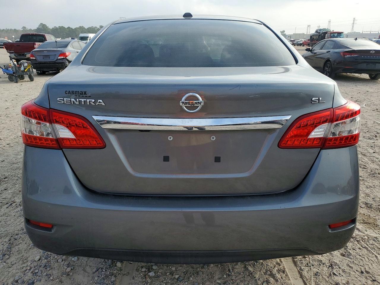 2015 Niss Sentra - Image 6