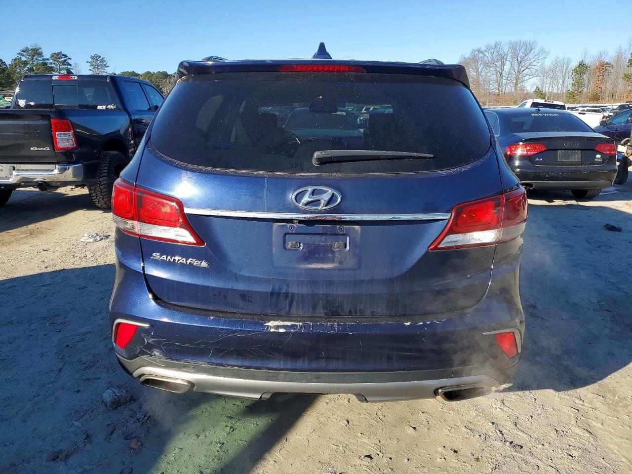 2017 Hyundai Santa Fe Se - Фото 6