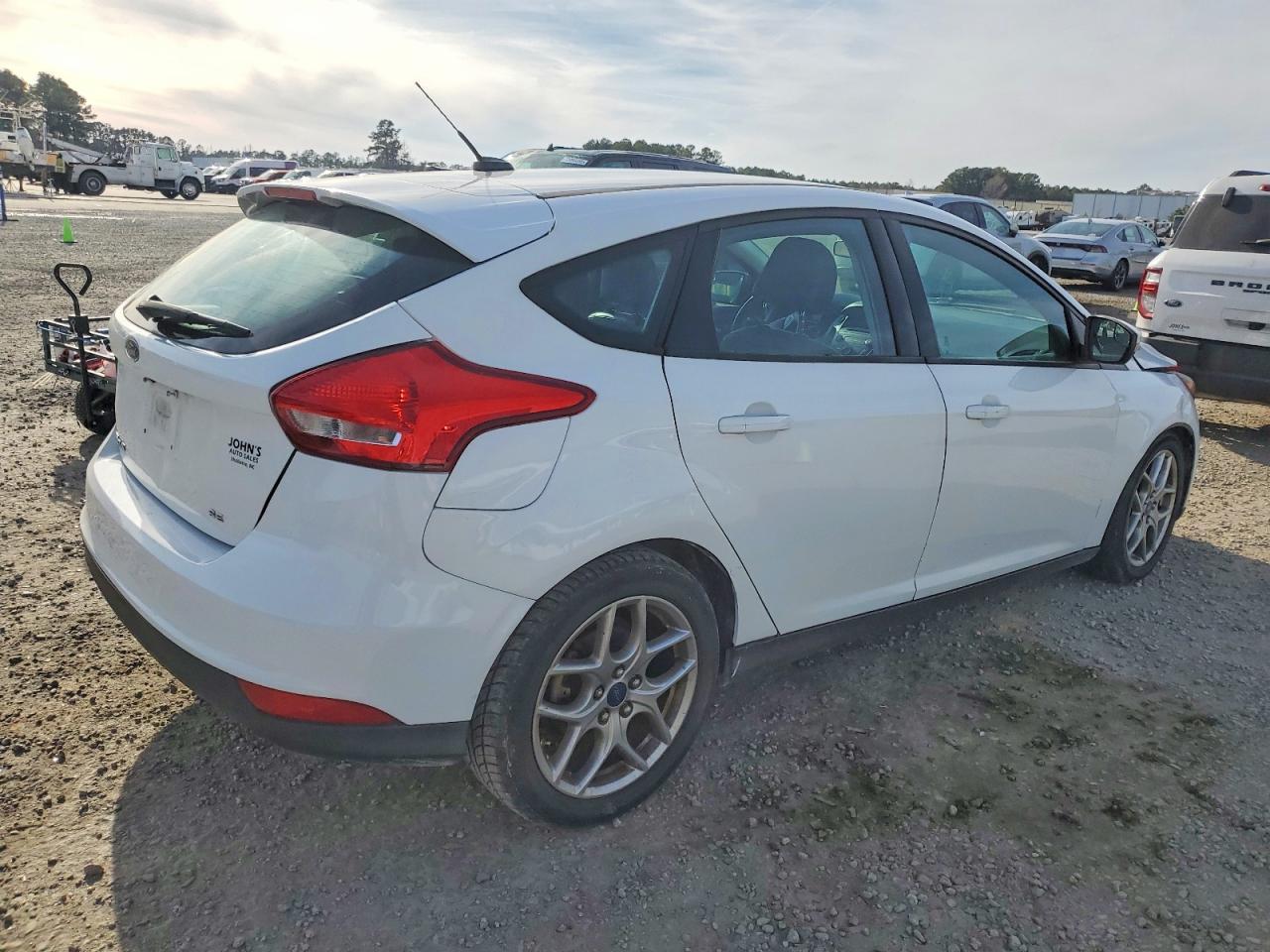2015 Ford Focus Se - Фото 3