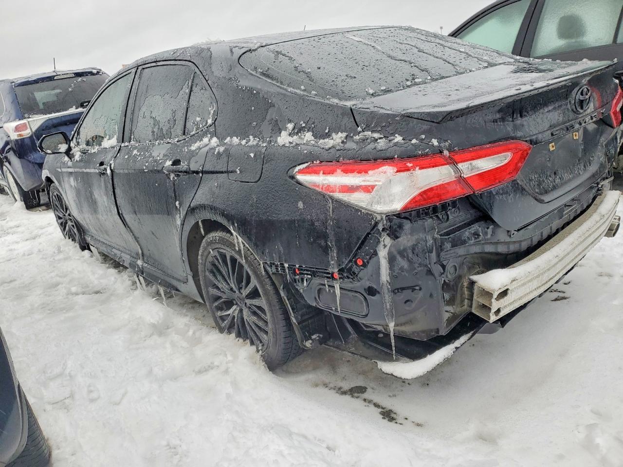 2020 Toyota Camry Se - Image 2