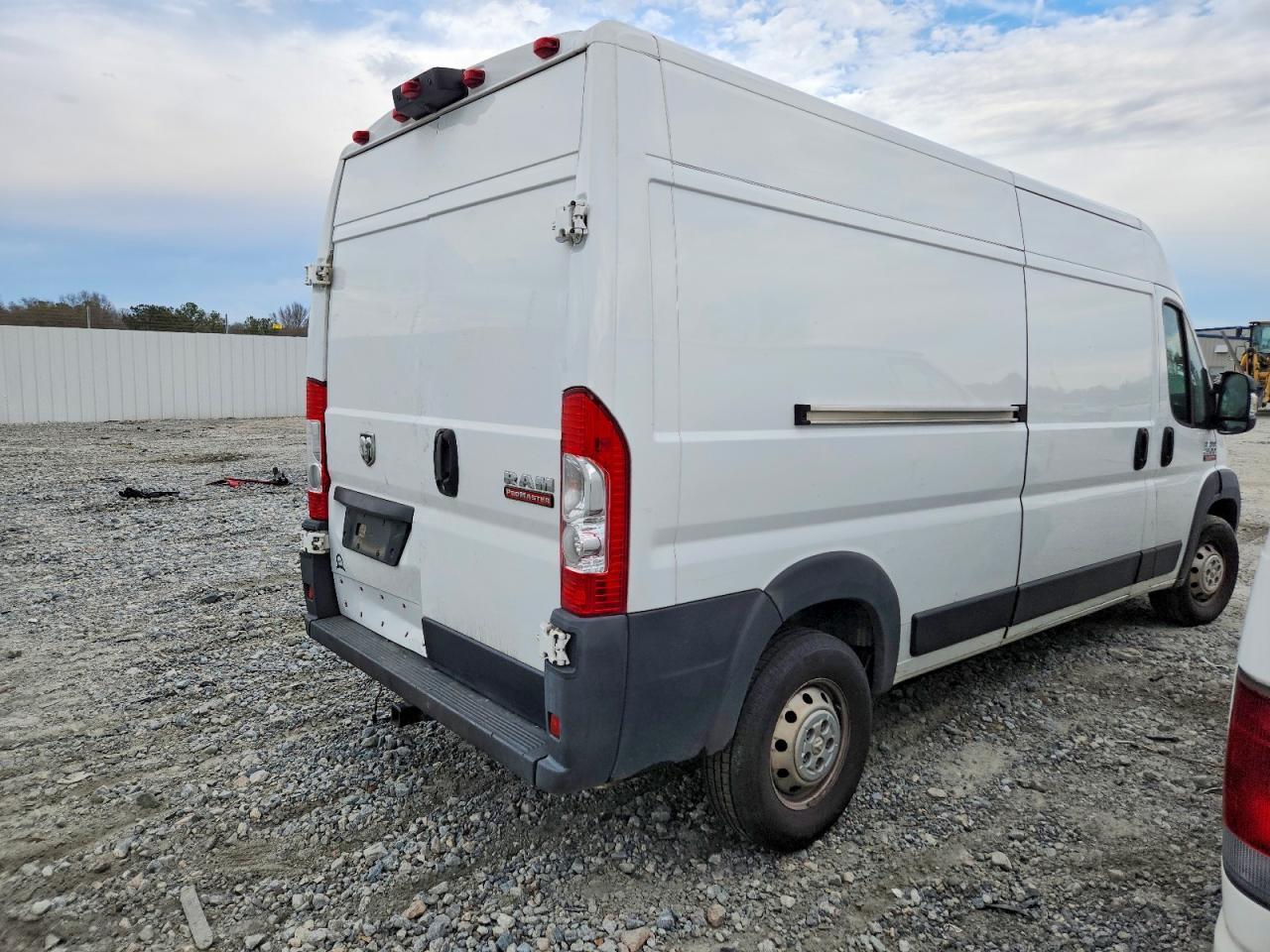 2021 Ram Promaster 2500 Delivery Van - Фото 3