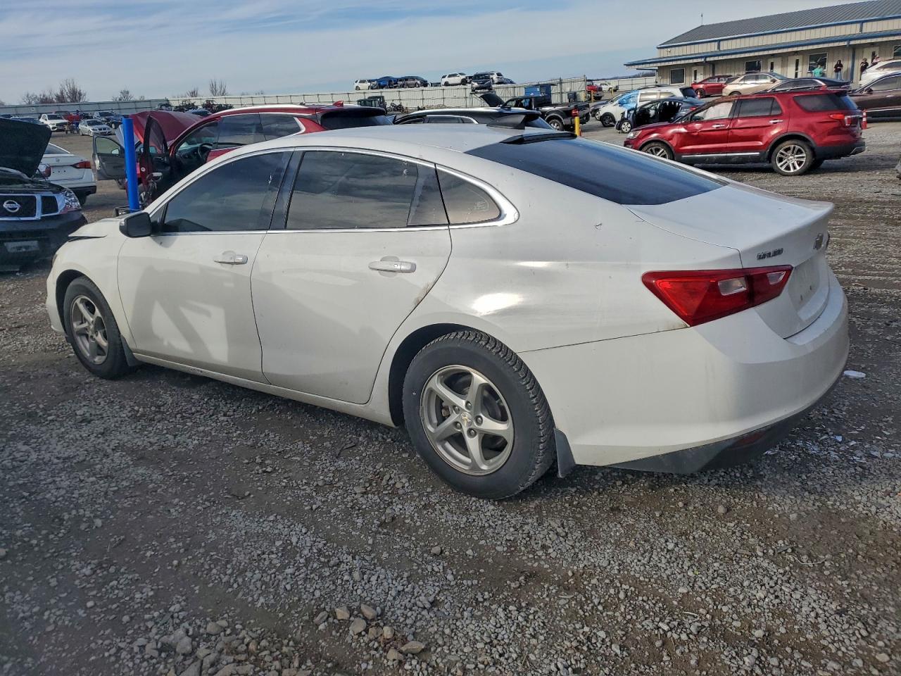 2018 Chevrolet Malibu Ls - Фото 2