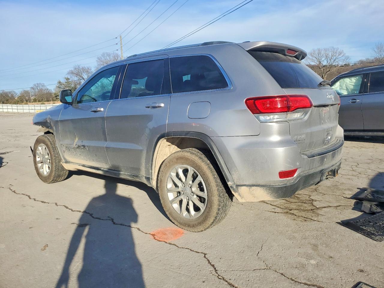 2021 Jeep Grand Cherokee Laredo - Фото 2