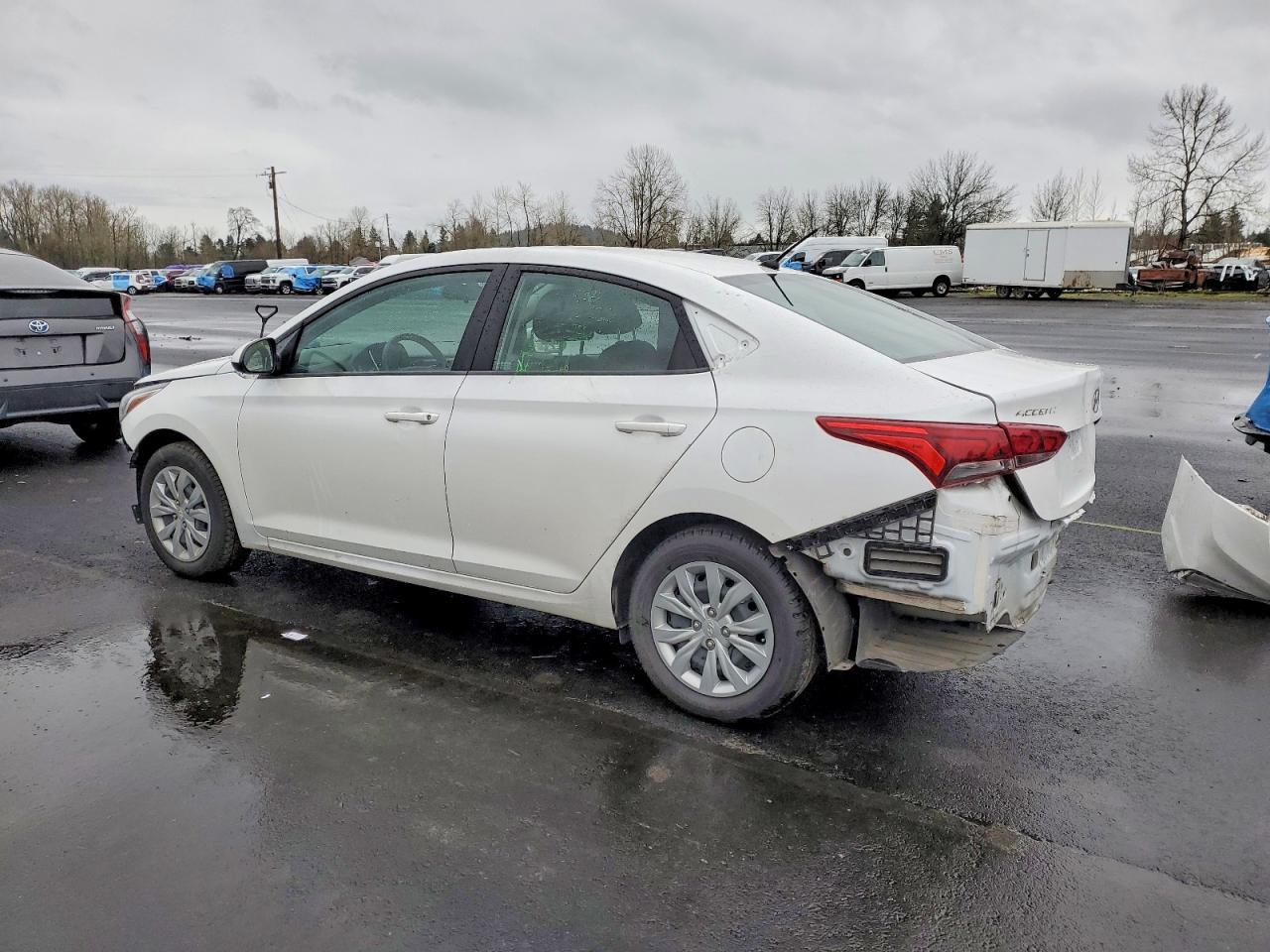 2022 Hyundai Accent Se - Image 2