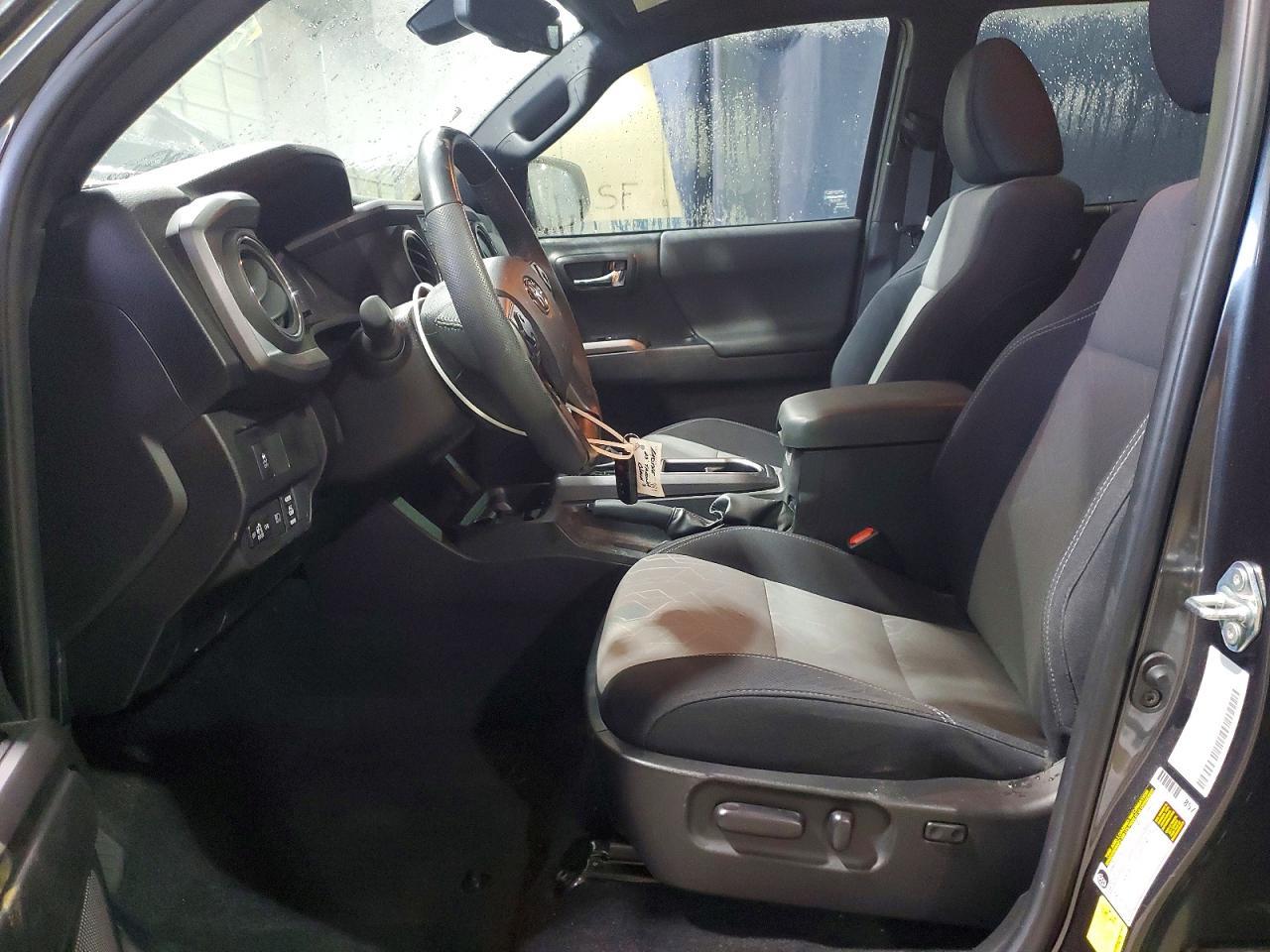 2023 Toyota Tacoma Double Cab - Image 7