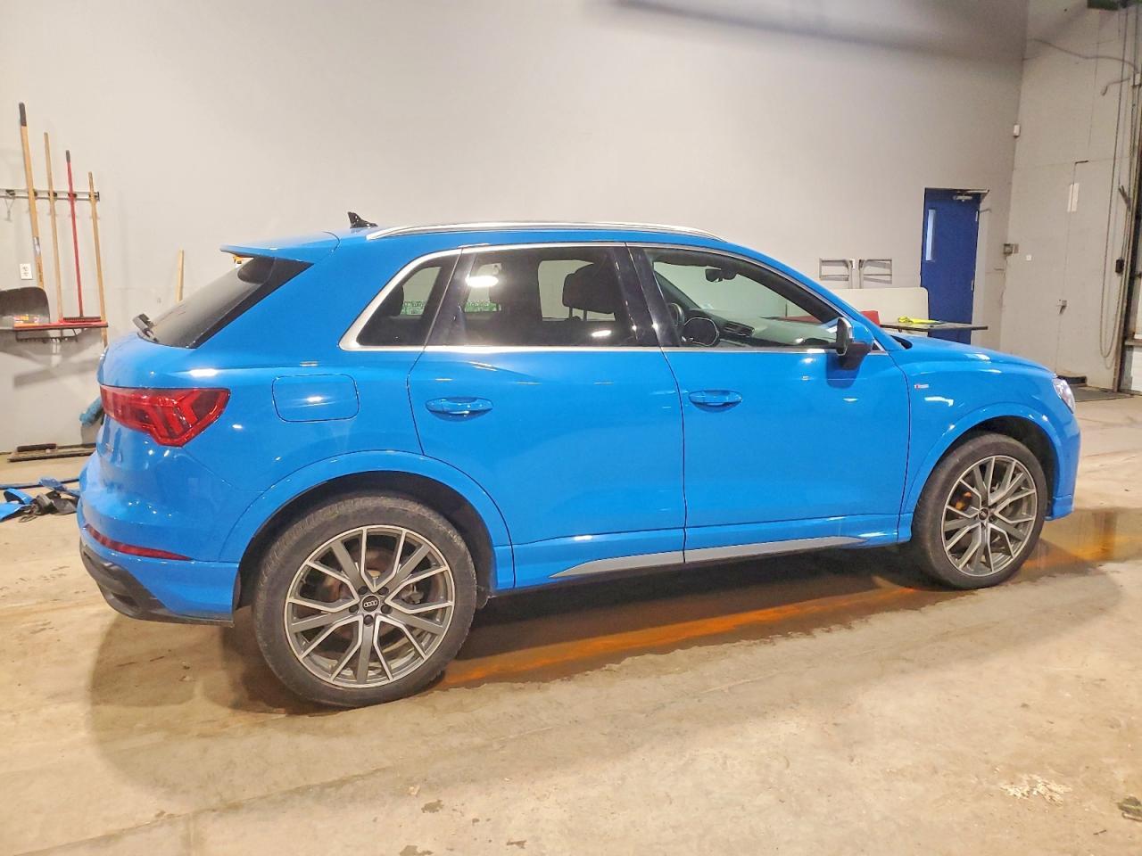 2021 Audi Q3 Technik 45 - Image 3