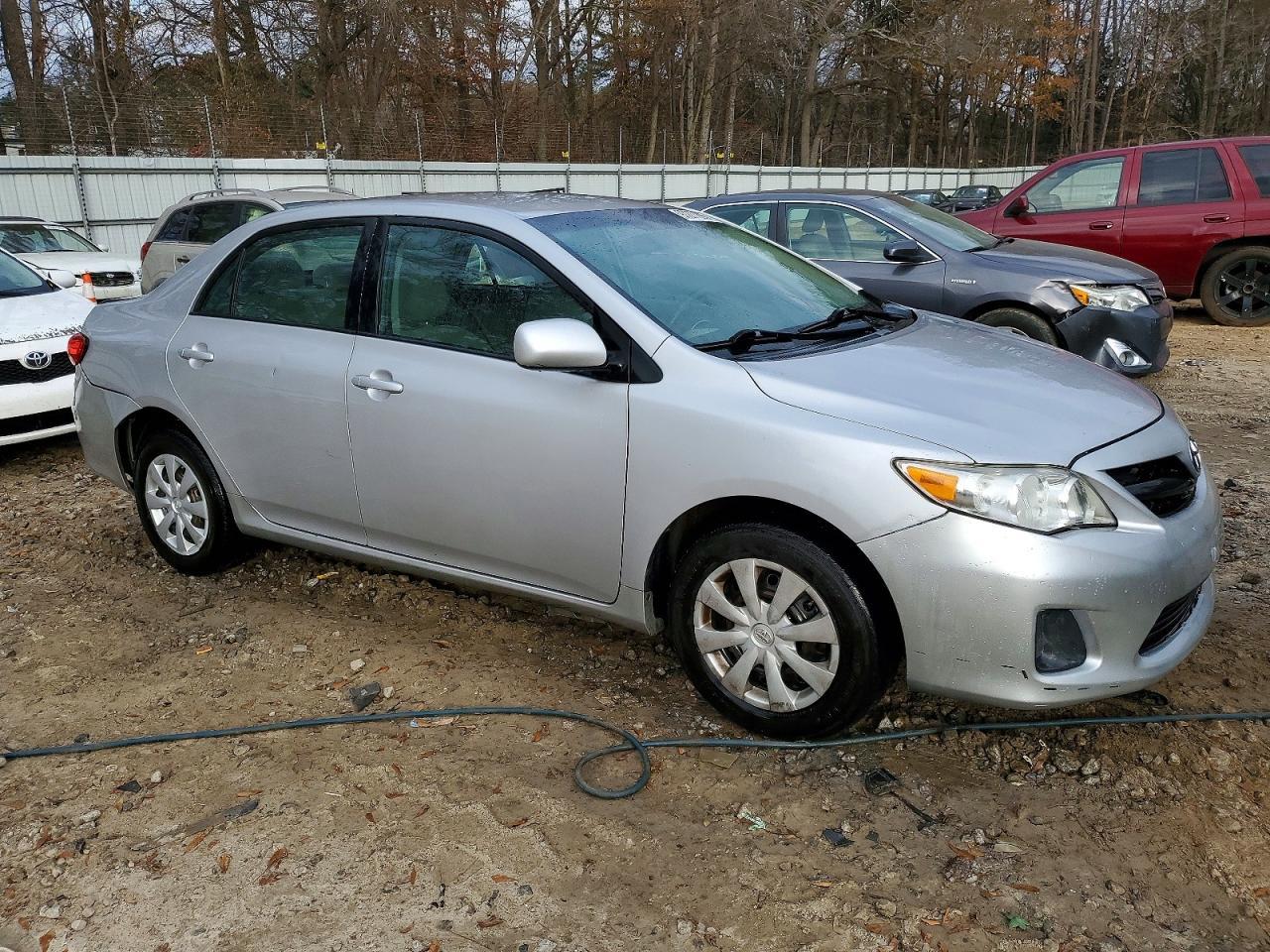2011 Toyota Corolla Base - Фото 4