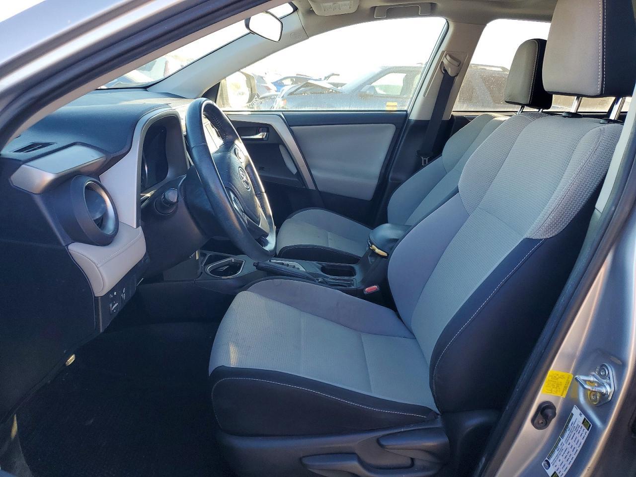 2016 Toyota Rav4 Xle - Image 7