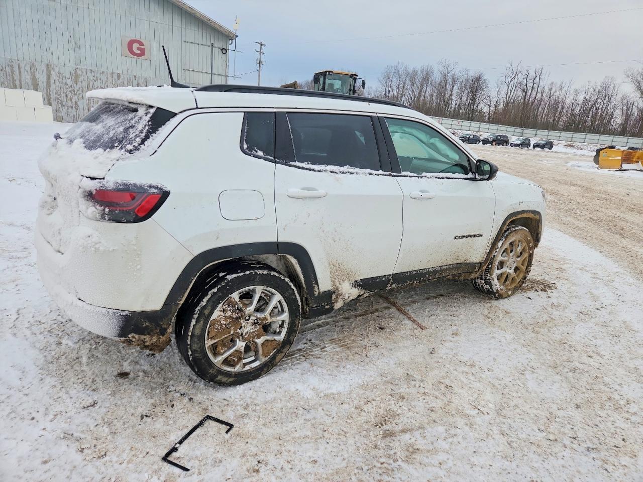 2024 Jeep Compass Latitude Lux - Image 3