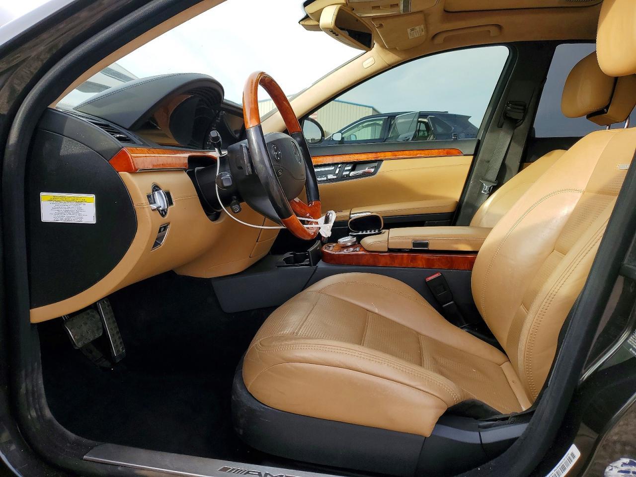 2009 Mercedes Benz S - Image 7