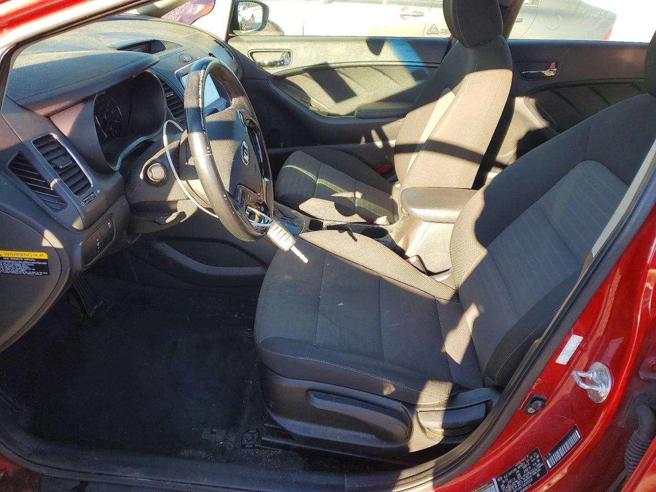 2017 Kia Forte S - Image 7