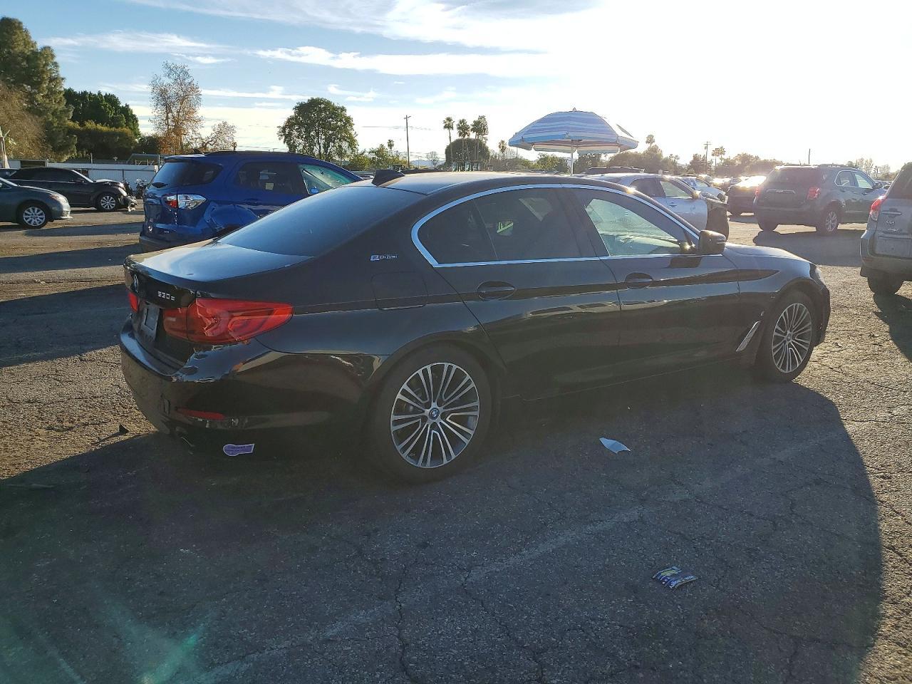 2019 BMW 530E - Фото 3