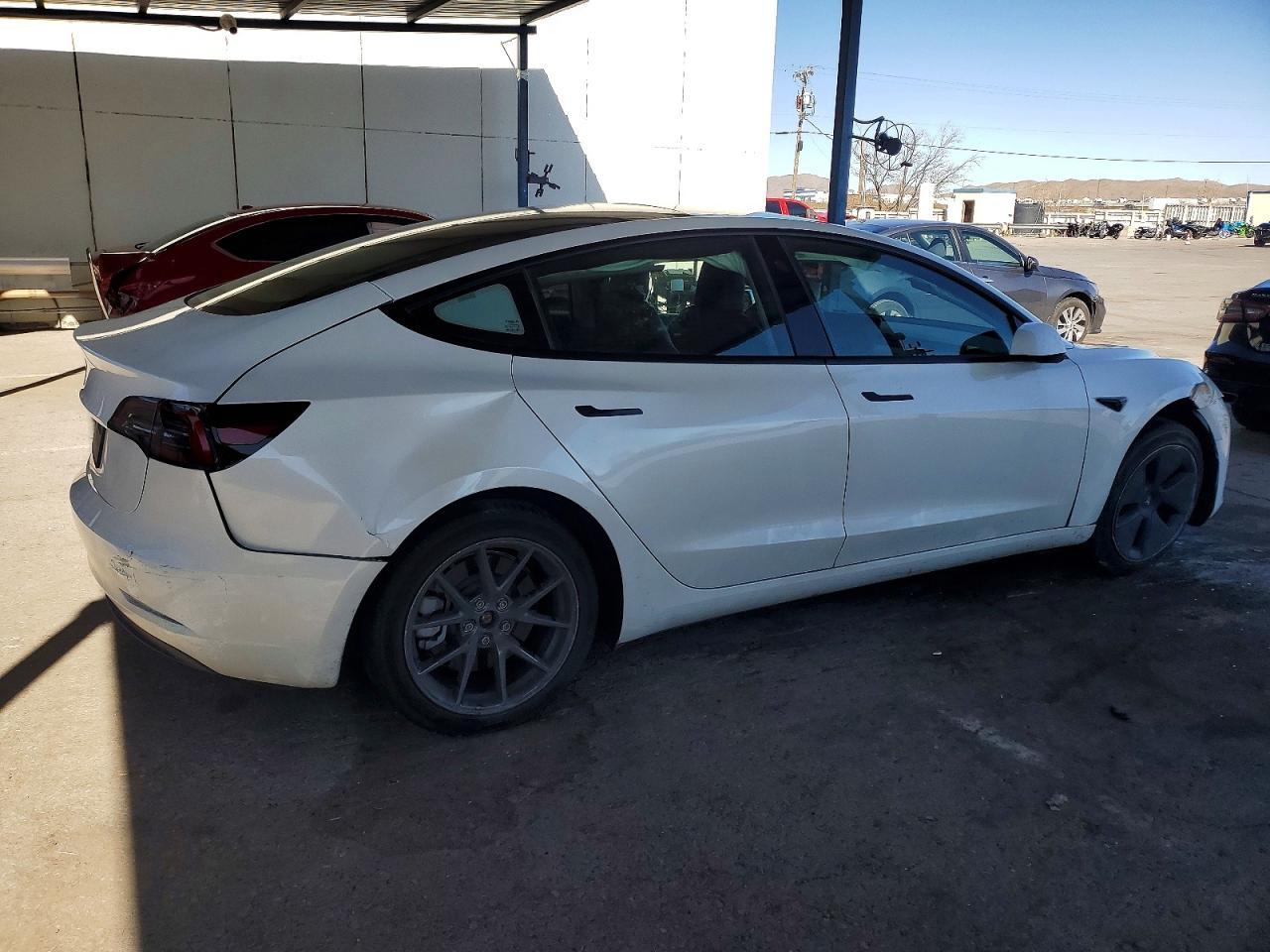 2023 Tesla Model 3 - Image 5