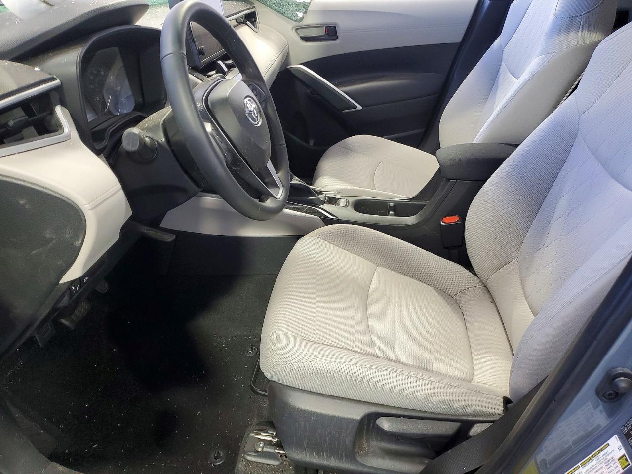 2024 Toyota Corolla Cross Le - Фото 7