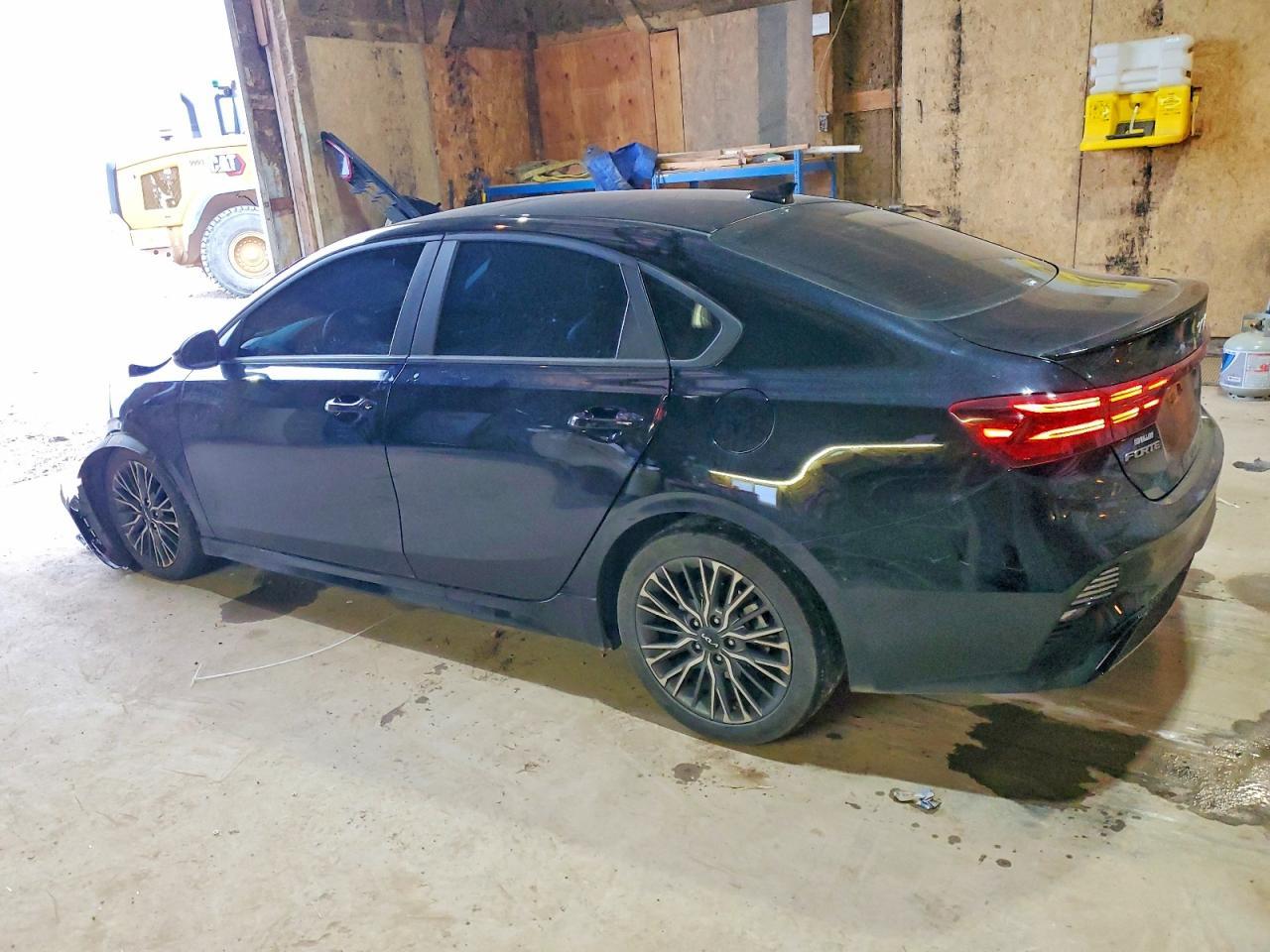 2024 Kia Forte Gt Line - Image 2
