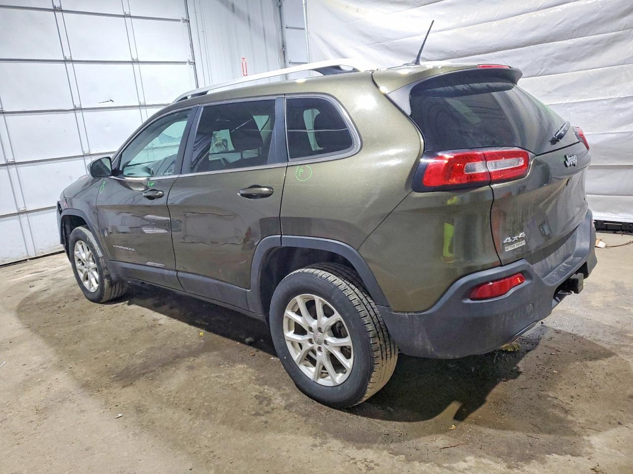 2015 Jeep Cherokee Latitude - Фото 2