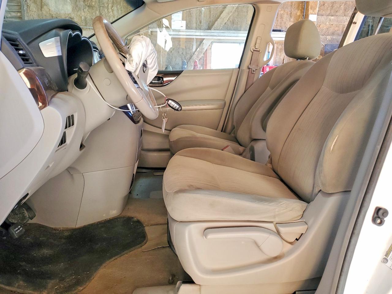 2013 Nissan Quest S - Фото 7