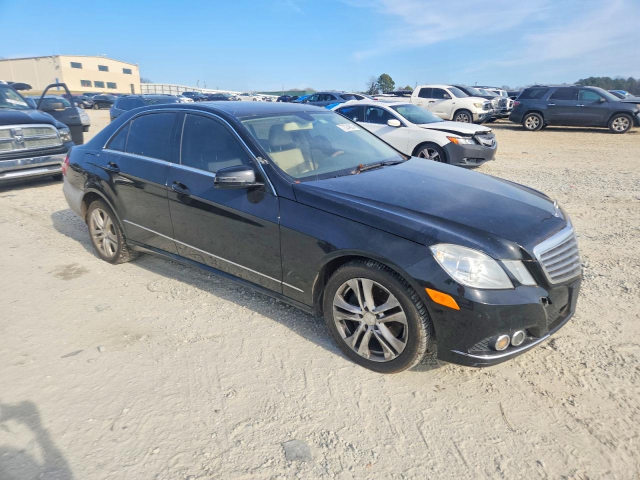 2011 Mercedes-Benz E 350 4Matic - Фото 4