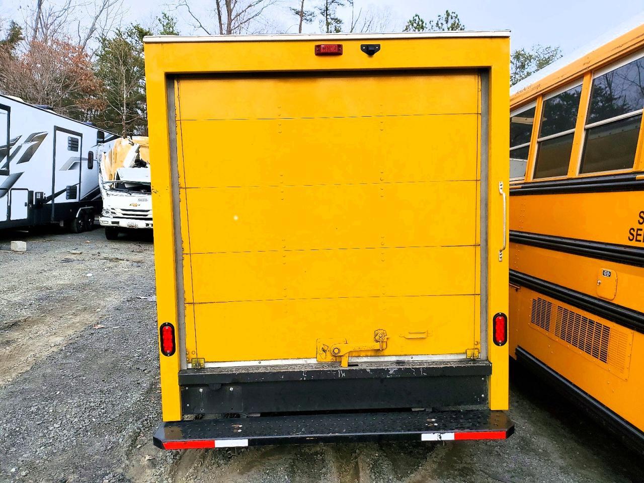 2022 GMC Savana G3500 - Box Truck *** Prior Fleet *** - Фото 6