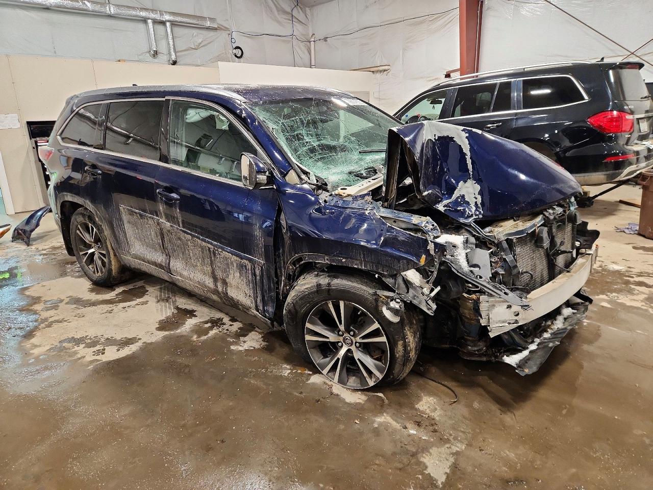 2016 Toyota Highlander Xle - Фото 4