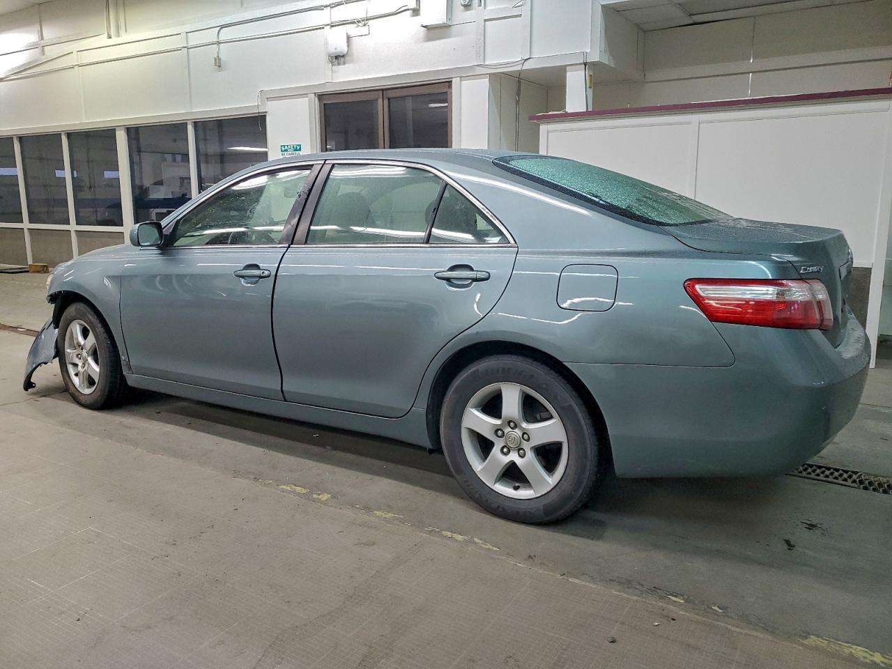 2007 Toyota Camry Ce - Фото 2