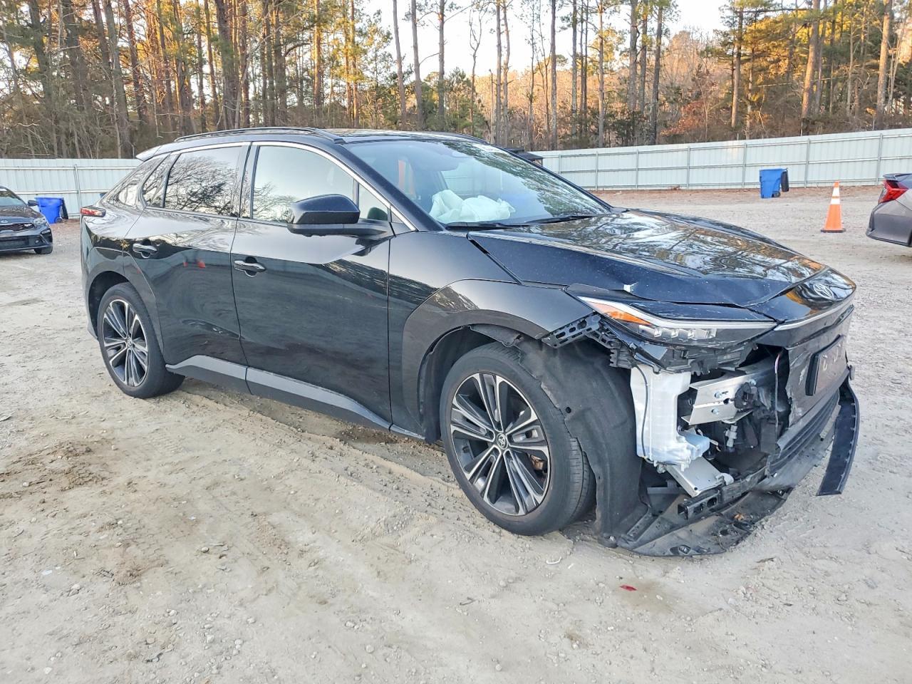 2023 Toyota Bz4X Limited - Image 4