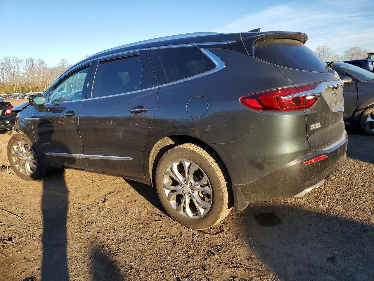2019 Buick Enclave Avenir - Image 2
