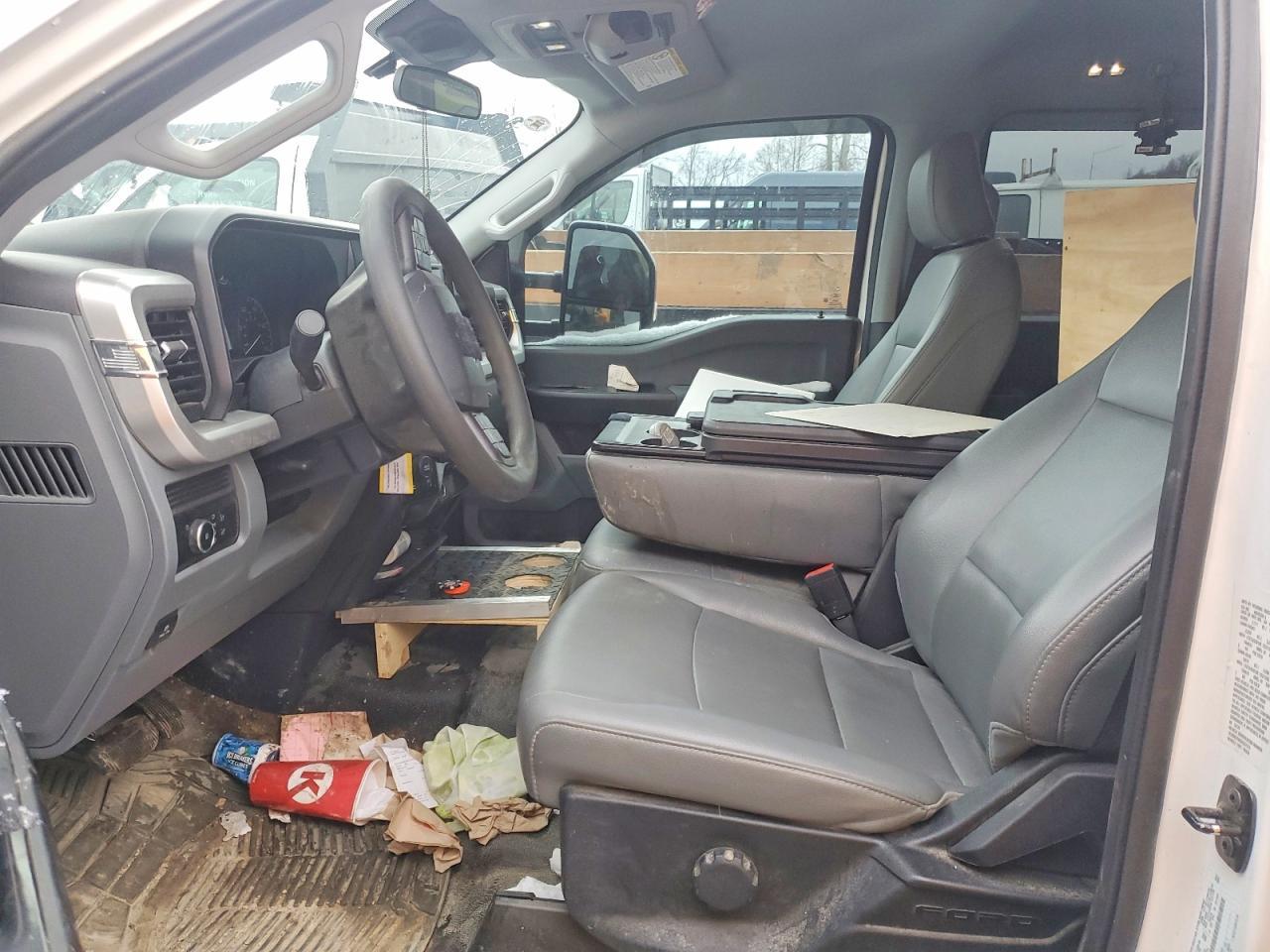2025 Ford F350 Super Duty Utility / Service Truck - Image 7