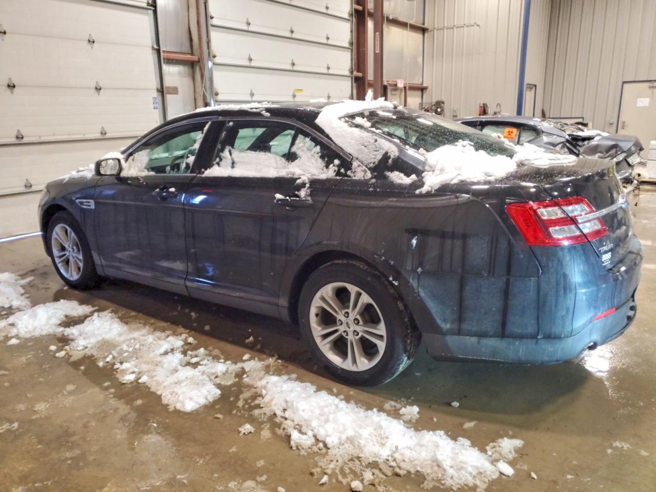 2015 Ford Taurus Sel - Image 2