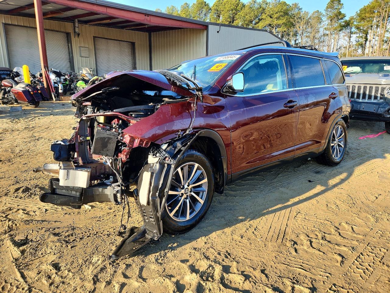 2019 Toyota Highlander Se
