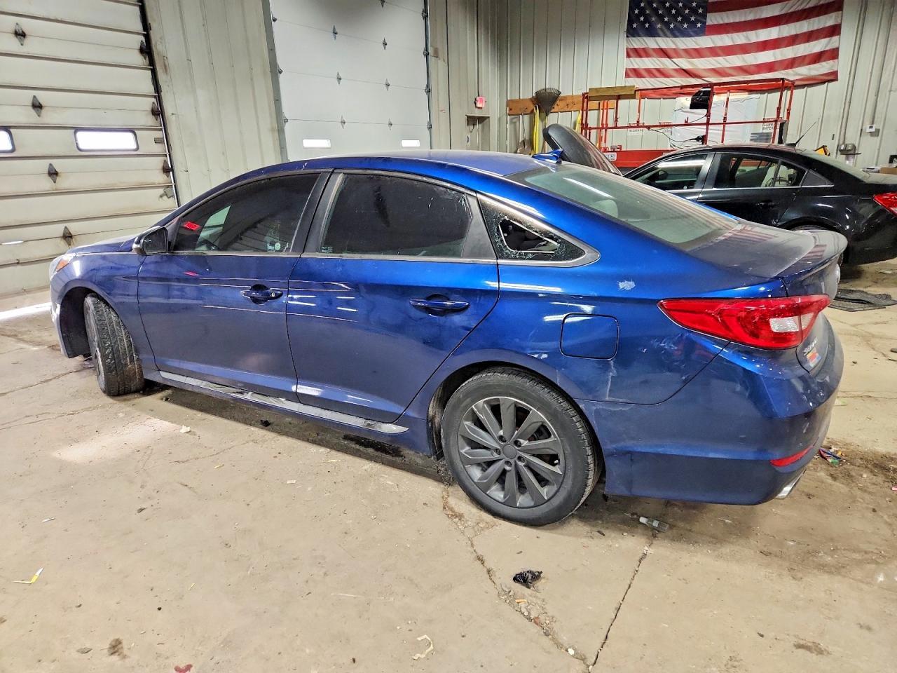 2017 Hyundai Sonata Sport - Фото 2