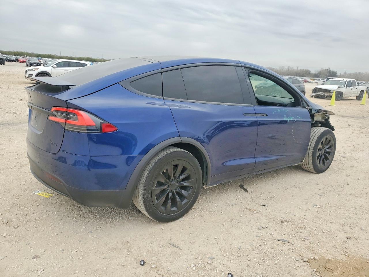 2017 Tesla Model X - Фото 3