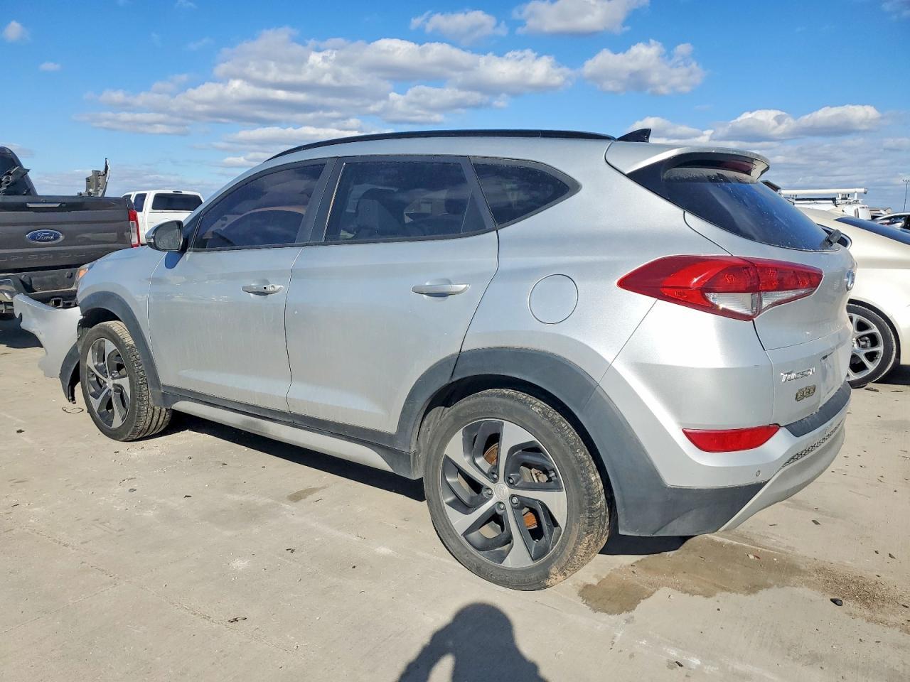 2018 Hyundai Tucson Value - Image 2