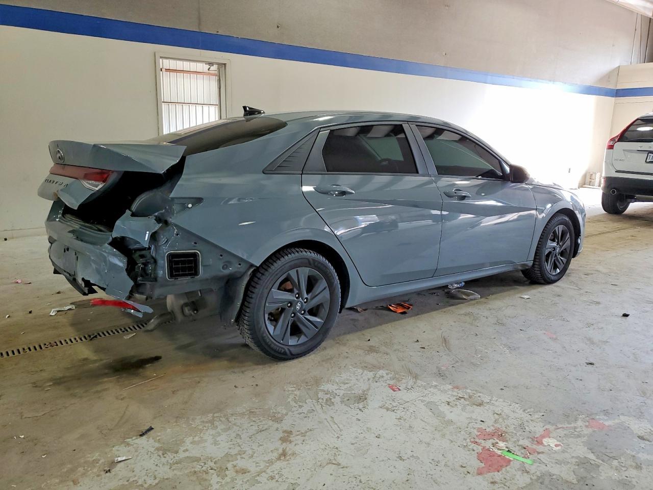 2022 Hyundai Elantra Sel - Фото 3