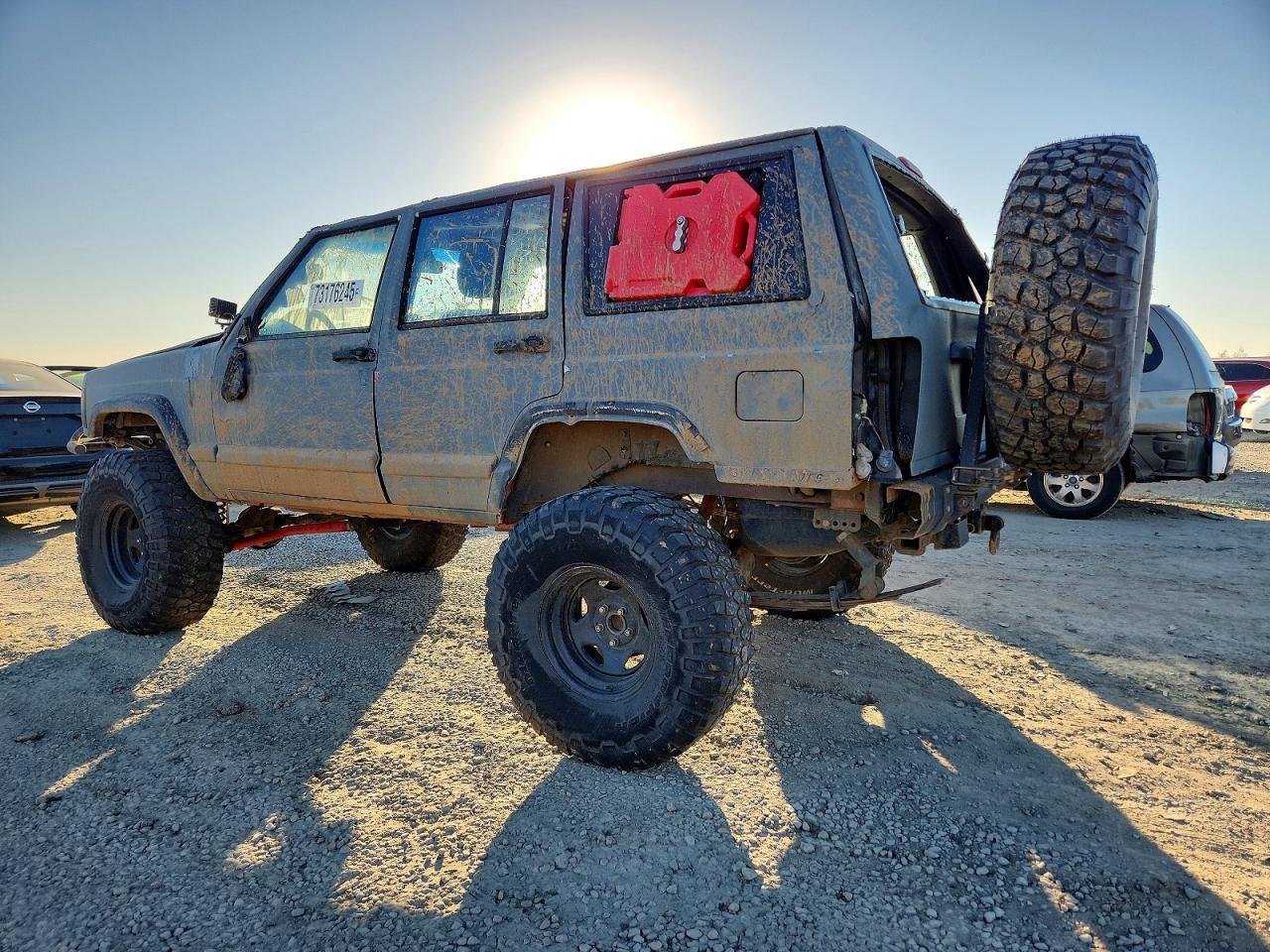 1999 Jeep Cherokee Sport - Image 2