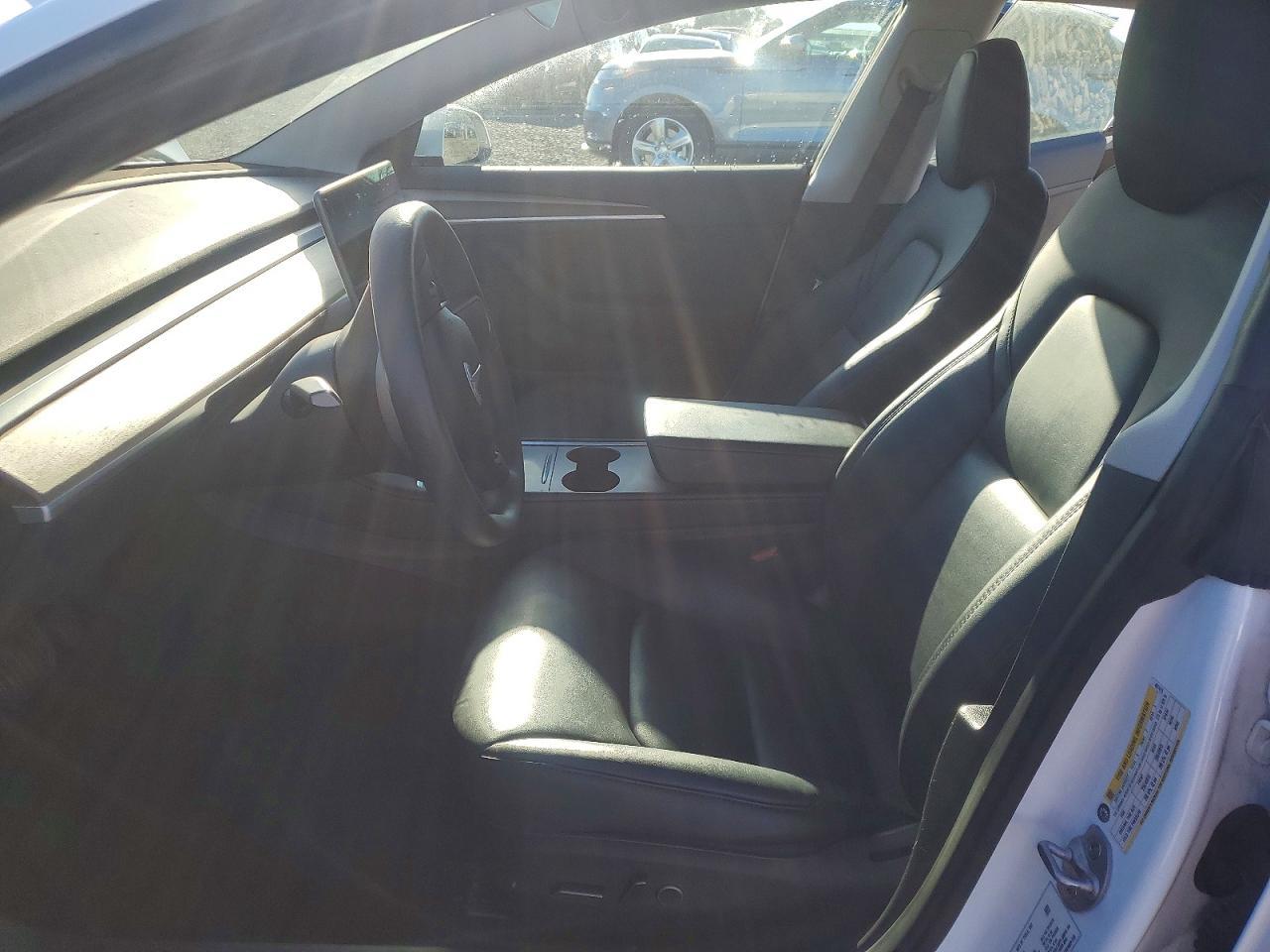 2023 Tesla Model 3 - Фото 7