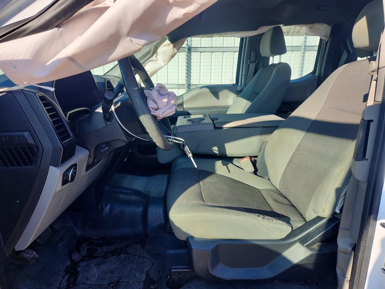2016 Ford F150 Super Cab - Фото 7