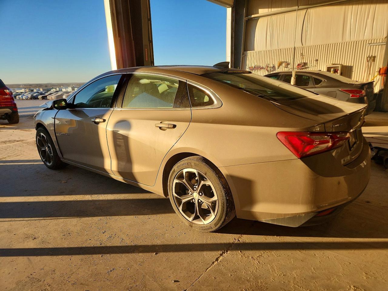2022 Chevrolet Malibu Lt - Image 2
