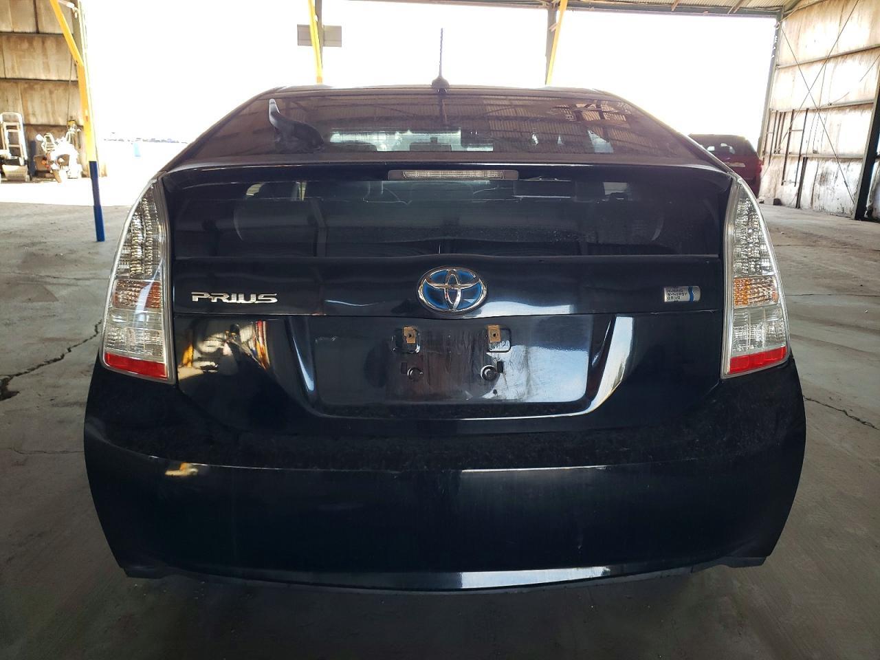 2011 Toyota Prius - Image 6