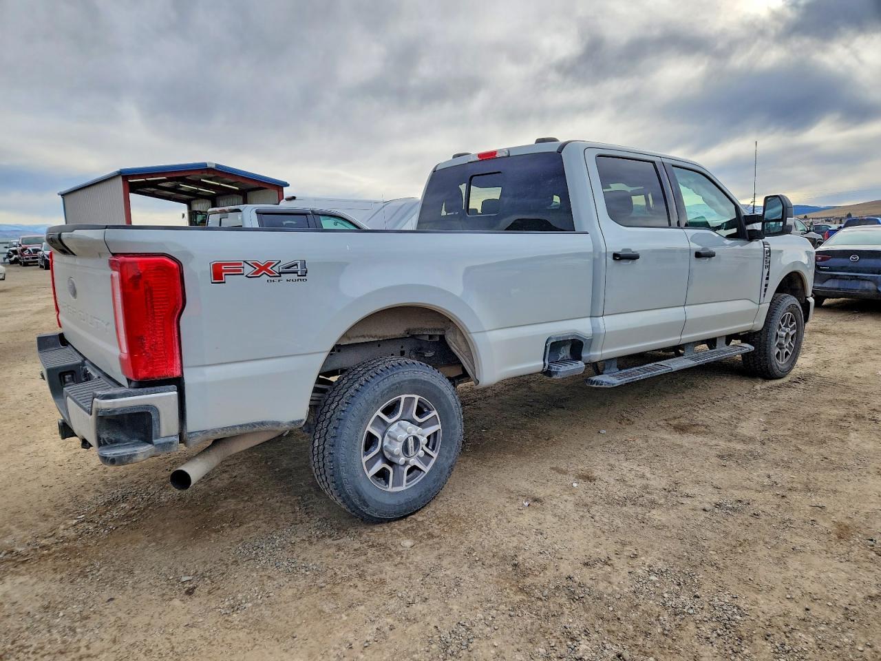 2025 Ford F250 Super Duty - Image 3