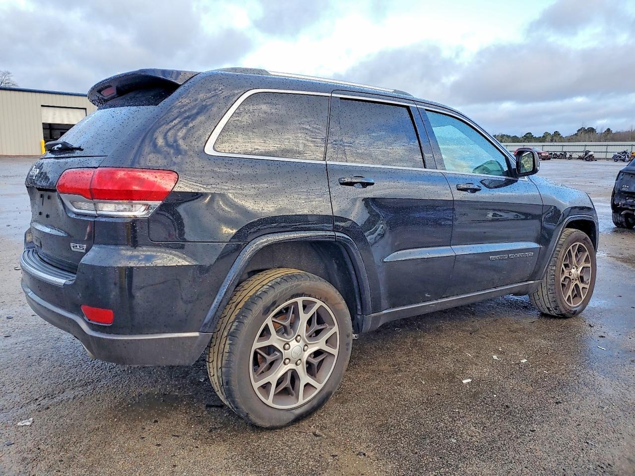 2018 Jeep Grand Cherokee Limited - Image 3