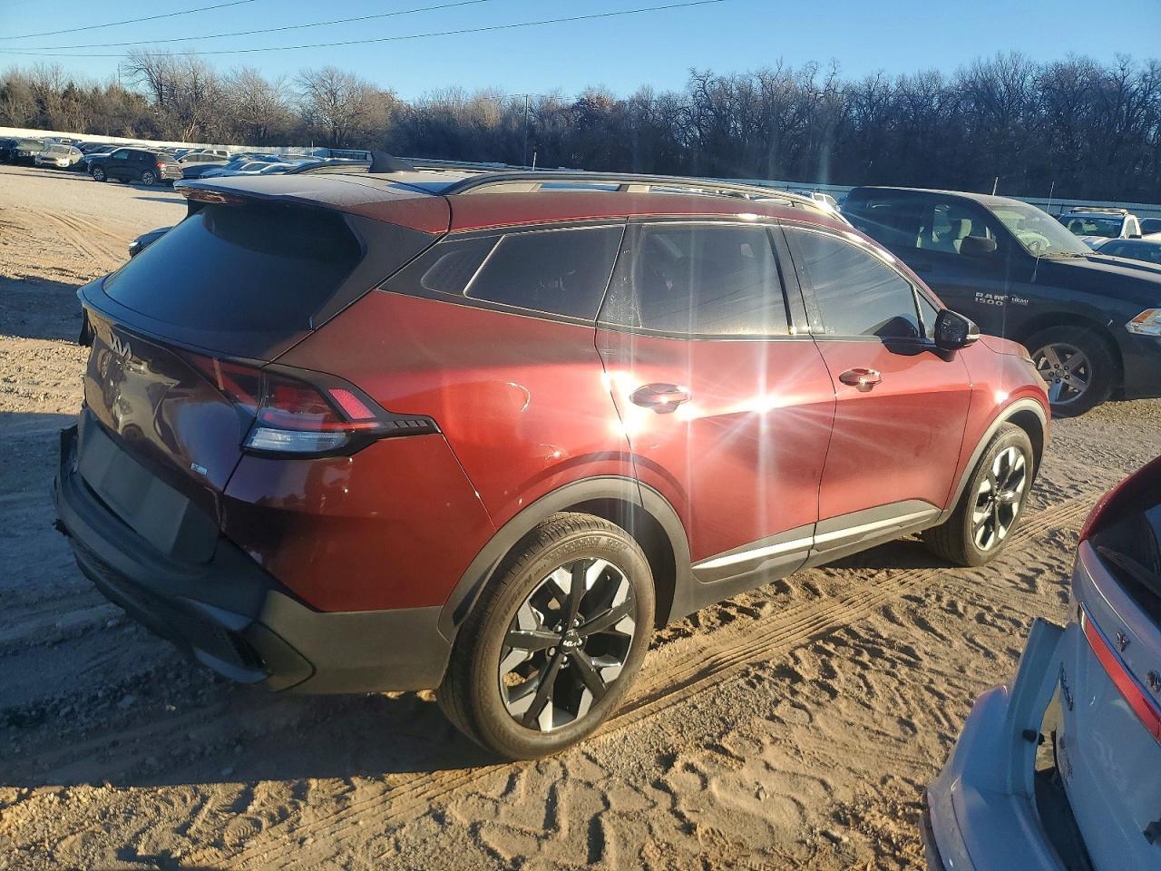 2024 Kia Sportage X Line - Image 3