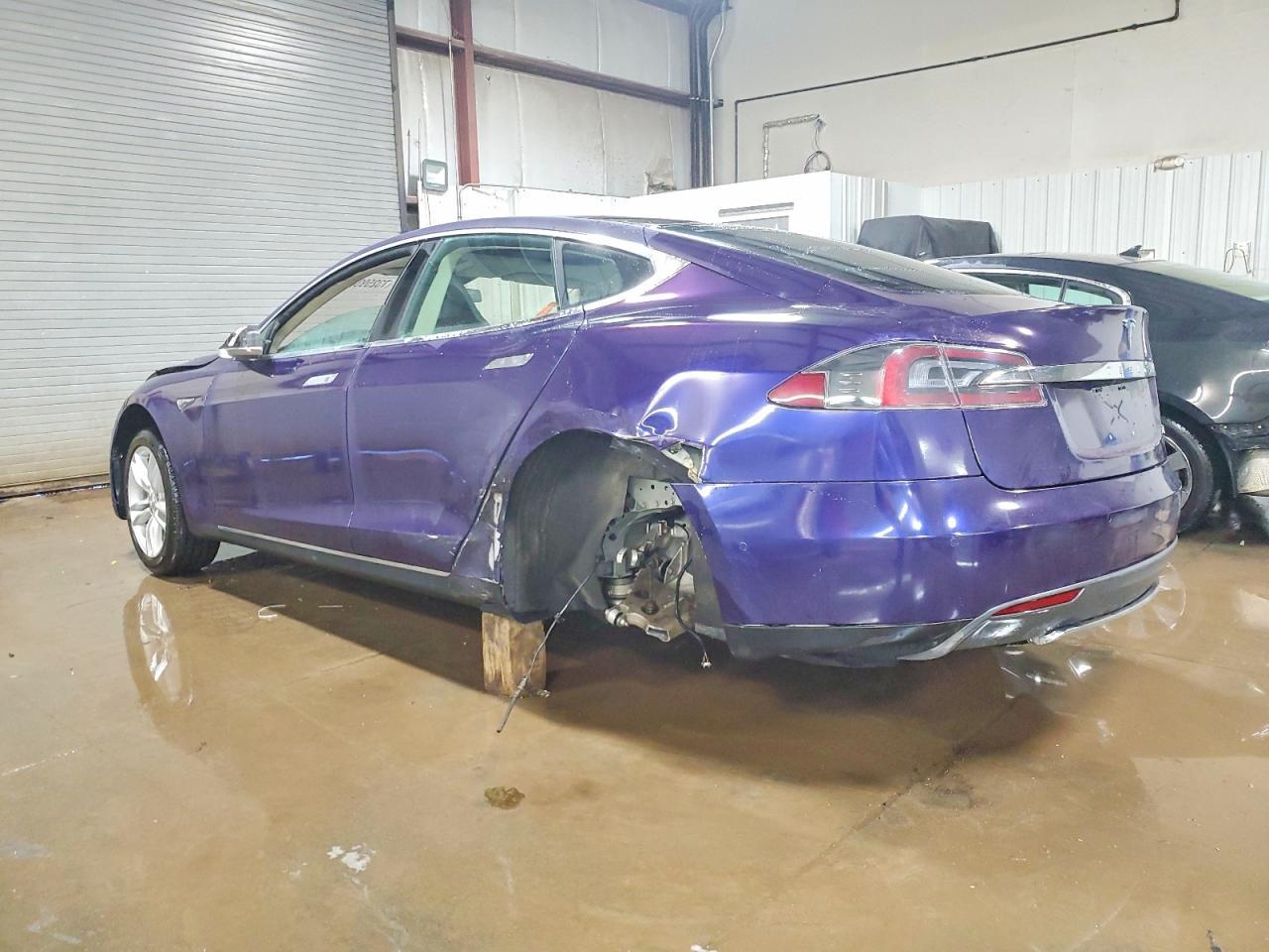 2015 Tesla Model S P85D - Фото 2