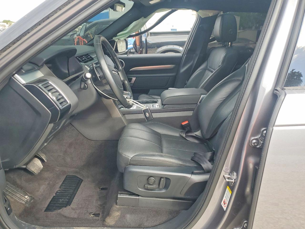 2020 Land Rover Discovery Landmark - Фото 7