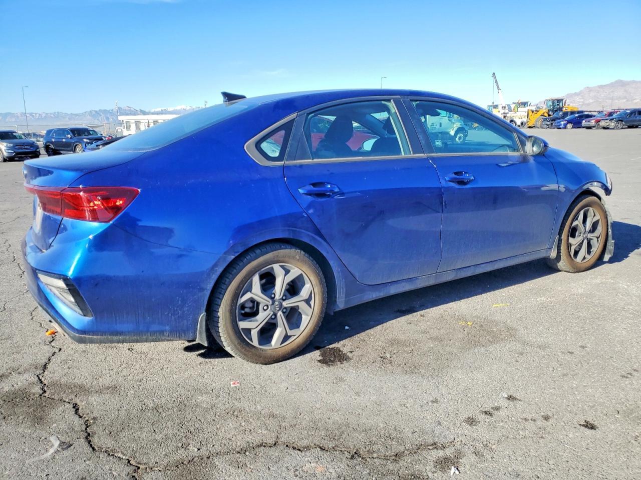 2021 Kia Forte Fe - Фото 3