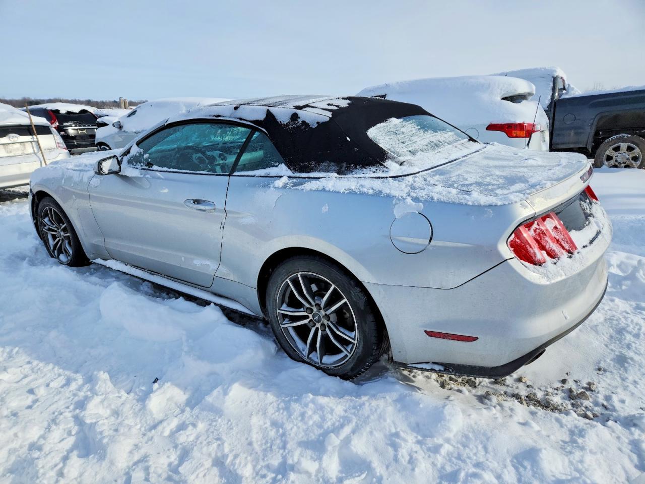 2016 Ford Mustang - Фото 2