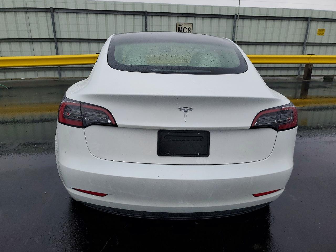 2023 Tesla Model 3 - Image 6