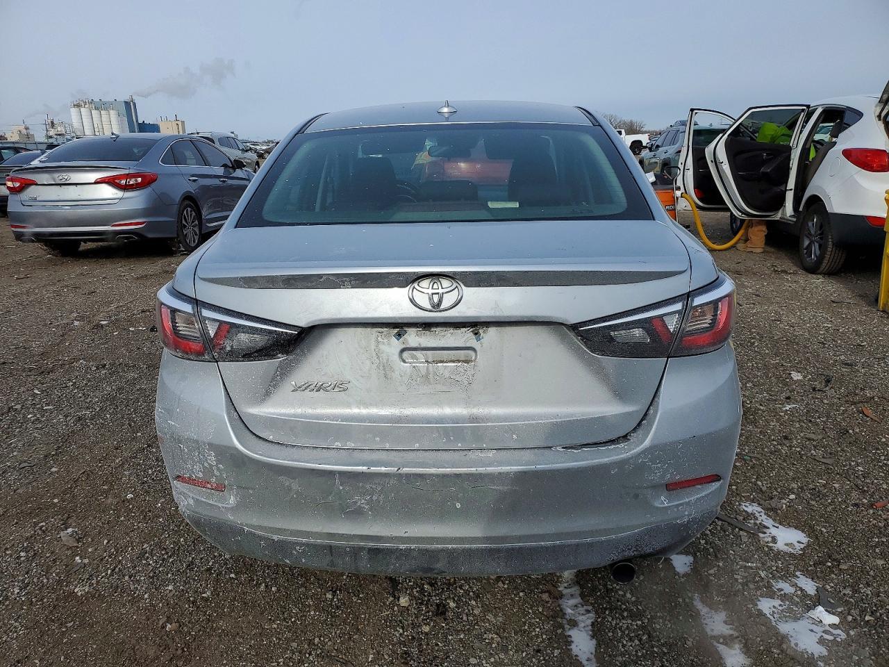 2019 Toyota Yaris - Фото 6
