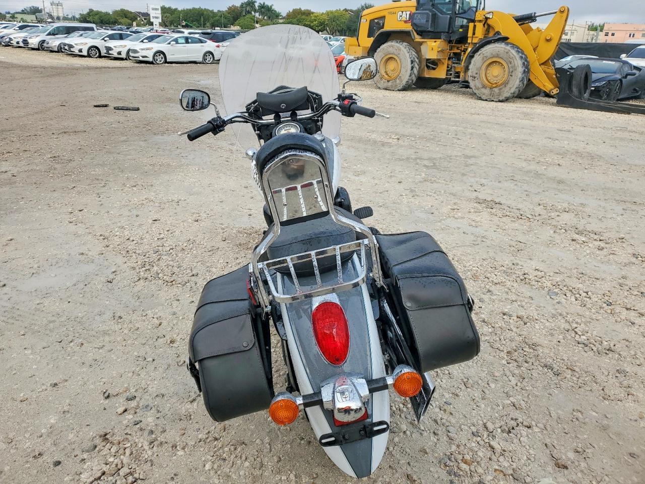 2021 Kawasaki Vn900 B - Фото 4